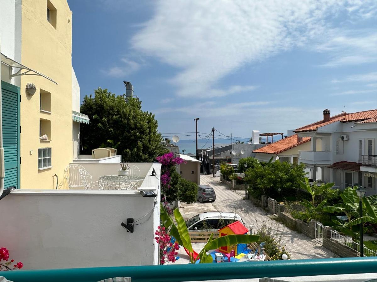 Emerald Seaside Apartment In Pefkohori Пефкохори Экстерьер фото