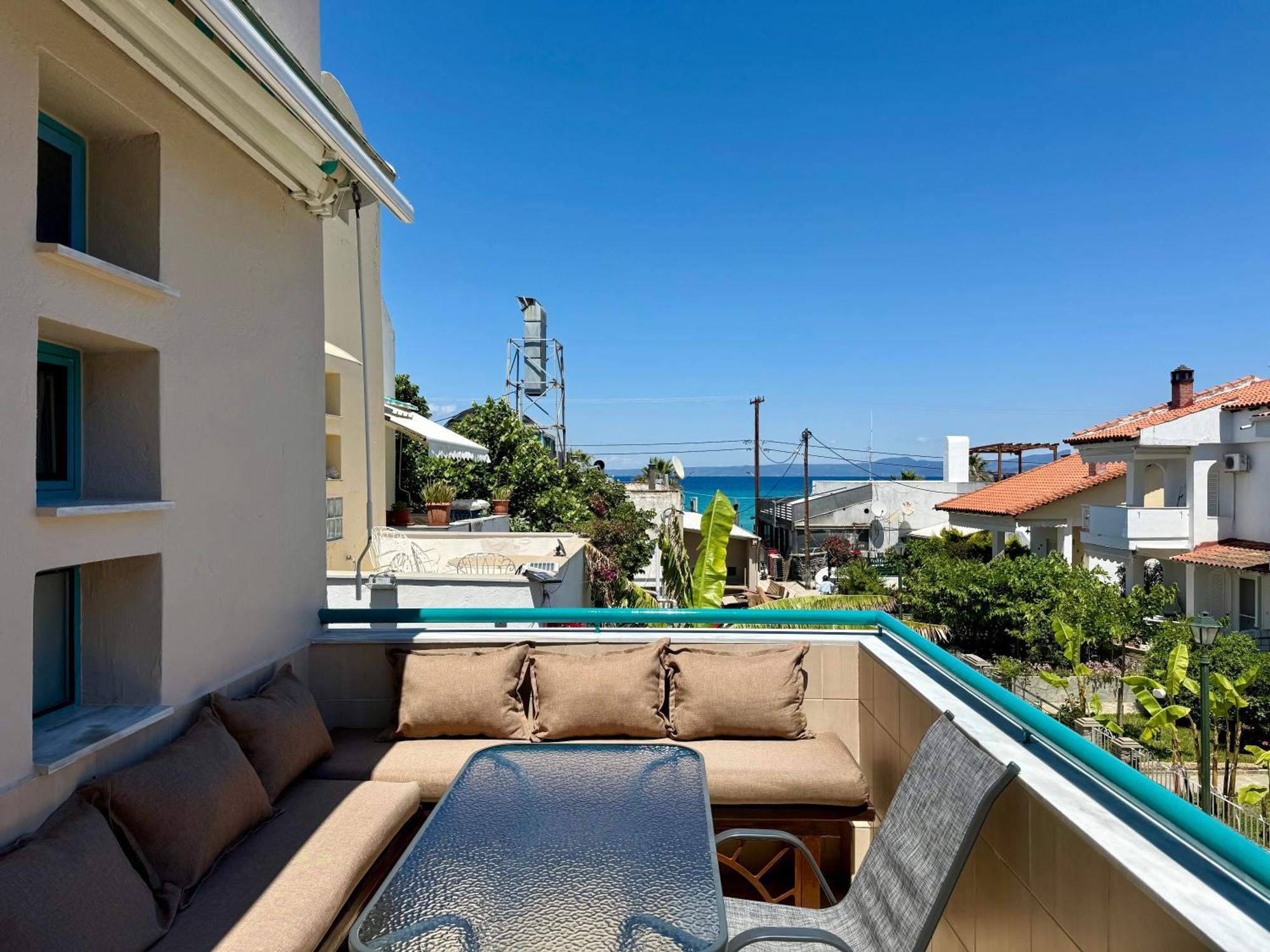 Emerald Seaside Apartment In Pefkohori Пефкохори Экстерьер фото